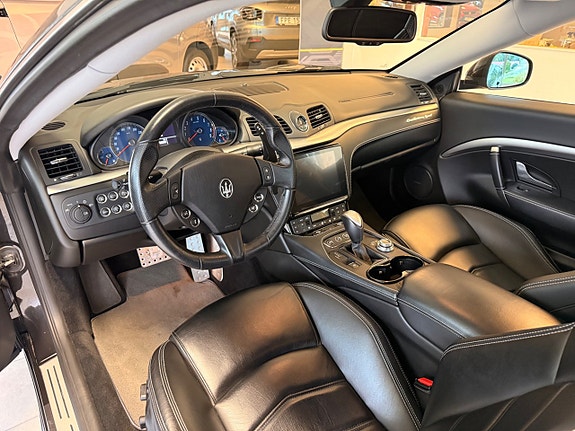 Maserati GranTurismo 10 of 14