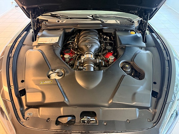 Maserati GranTurismo 5 of 14