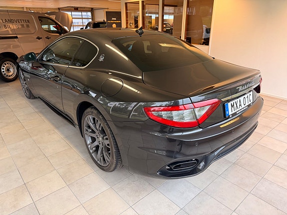 Maserati GranTurismo 4 of 14