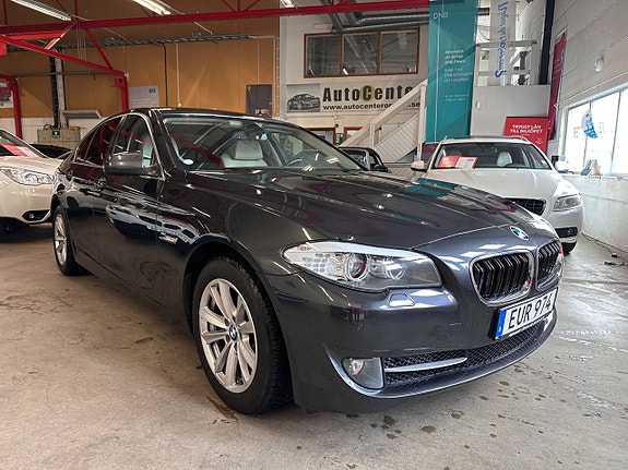 BMW 523i 3 of 20