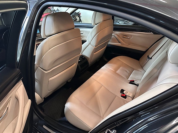 BMW 523i 8 of 20