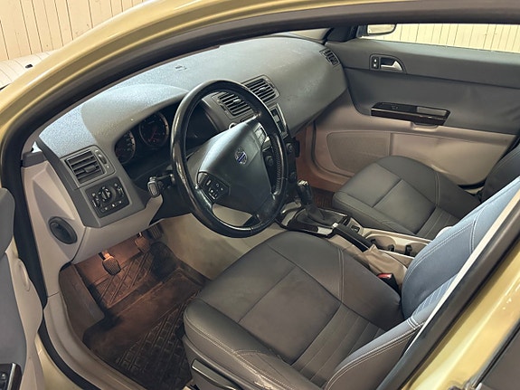Volvo V50 4 of 4