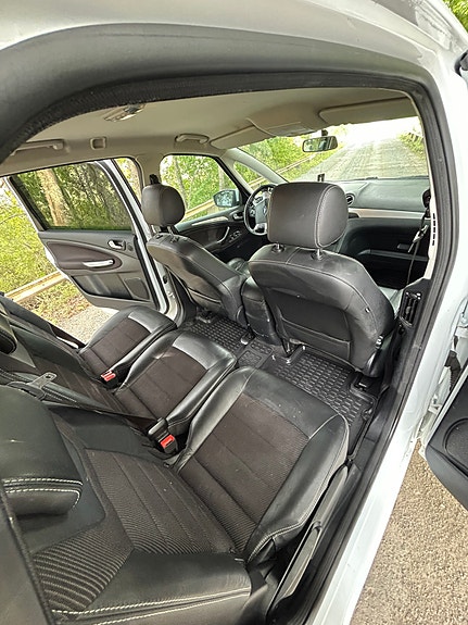 Ford S-MAX 6 of 13