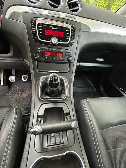 Ford S-MAX 10 of 13