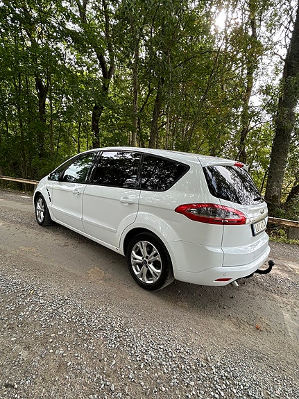 Ford S-MAX 3 of 13