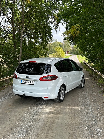 Ford S-MAX 2 of 13