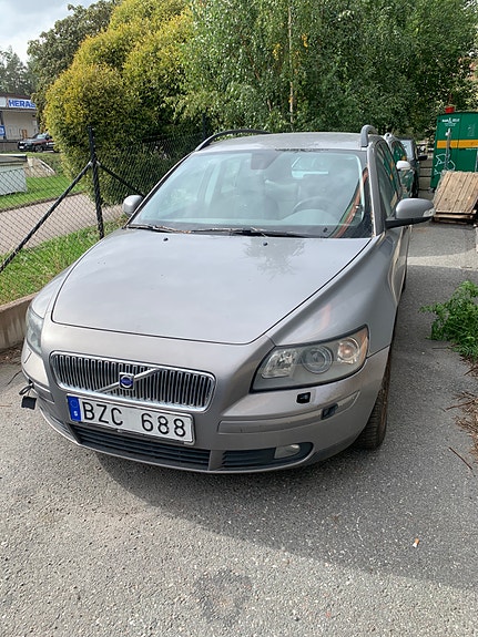 Volvo V50 3 of 4