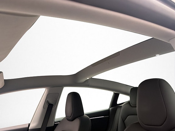 Tesla Model 3 15 of 30