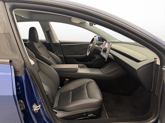 Tesla Model 3 28 of 30