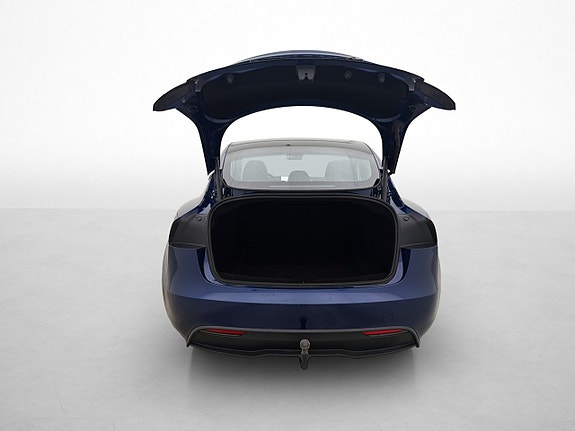 Tesla Model 3 10 of 30
