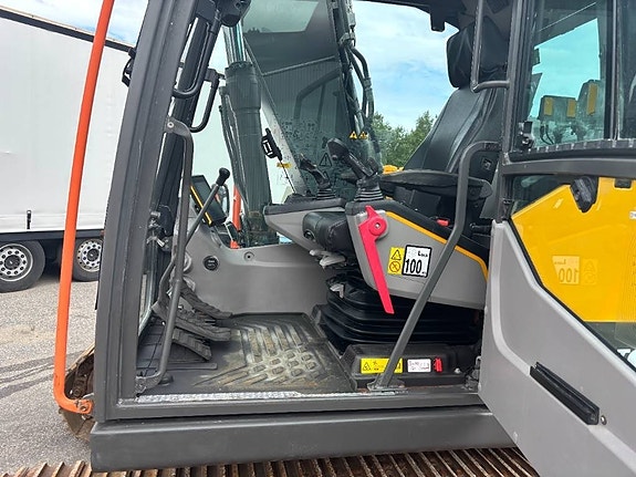 Volvo EC 140 EL 10 of 18