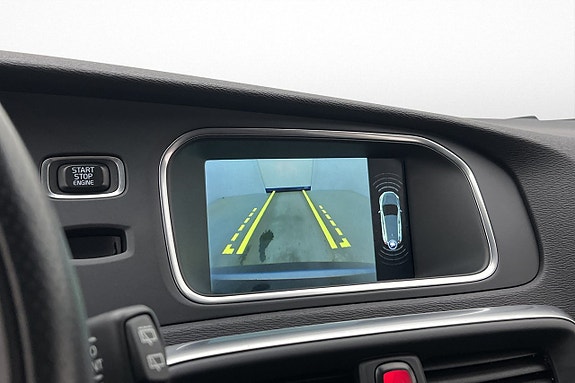 Volvo V40 16 of 28