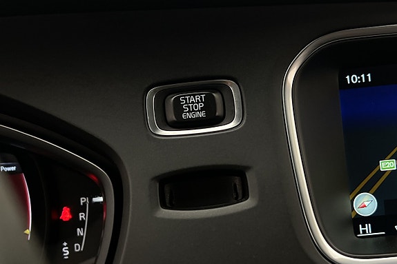 Volvo V40 15 of 28