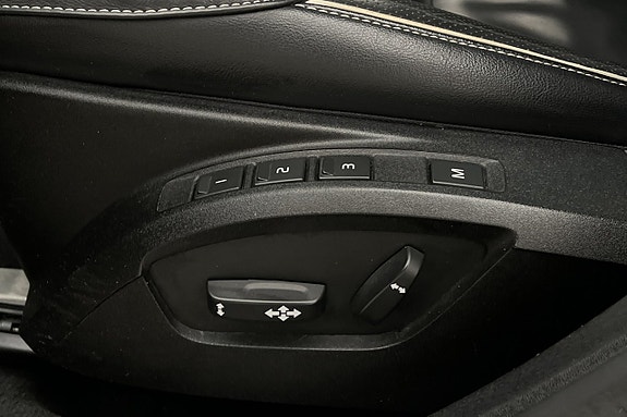 Volvo V40 9 of 28