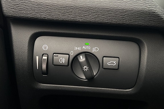 Volvo V40 26 of 28