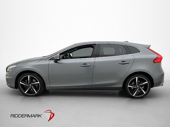 Volvo V40 4 of 28