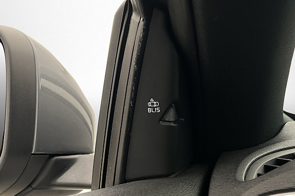 Volvo V40 10 of 28
