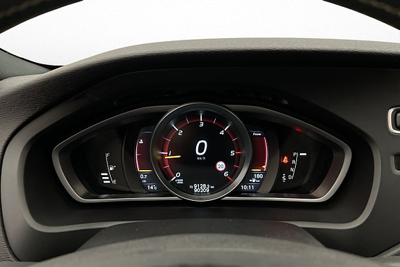 Volvo V40 13 of 28