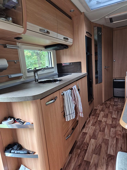 Knaus Sudwind 580QS (4 bäddar) 7 of 8