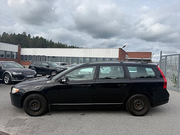 Volvo V70 3 of 19