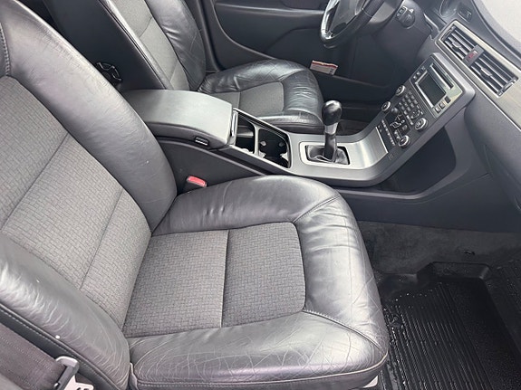 Volvo V70 10 of 19