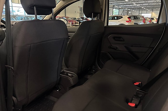 Dacia Duster 12 of 17