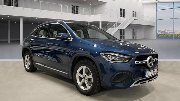 Mercedes-Benz GLA250 e 3 of 6