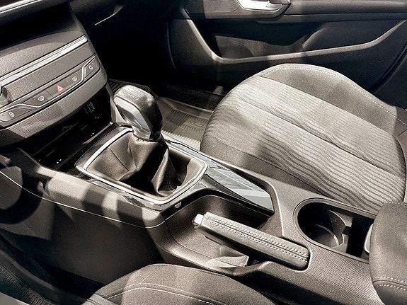 Peugeot 308 SW 11 of 17