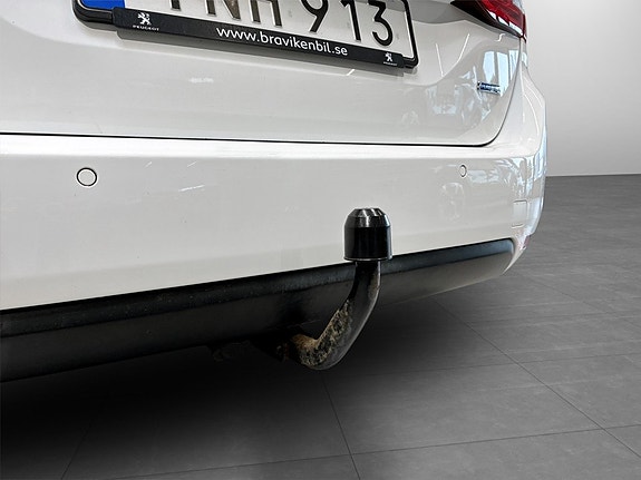 Peugeot 308 SW 16 of 17