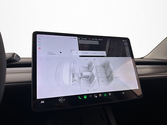 Tesla Model 3 26 of 30