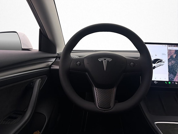 Tesla Model 3 16 of 30