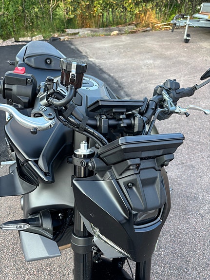 Yamaha MT-09 8 of 8