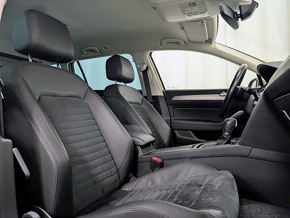 Volkswagen Passat 11 of 15