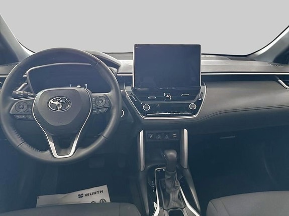 Toyota Corolla Cross 9 of 11