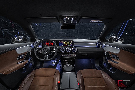 Mercedes-Benz CLA200 14 of 19