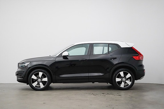 Volvo XC40 3 of 23