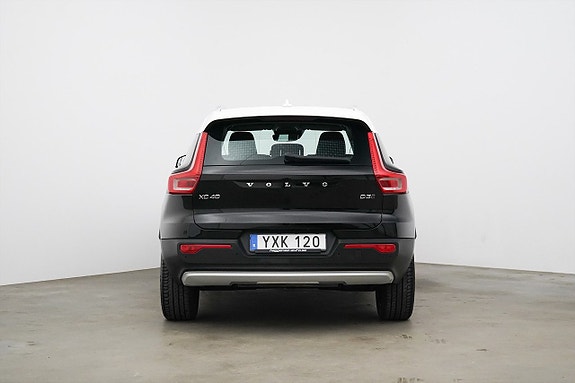 Volvo XC40 19 of 23
