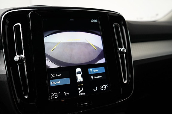 Volvo XC40 11 of 23