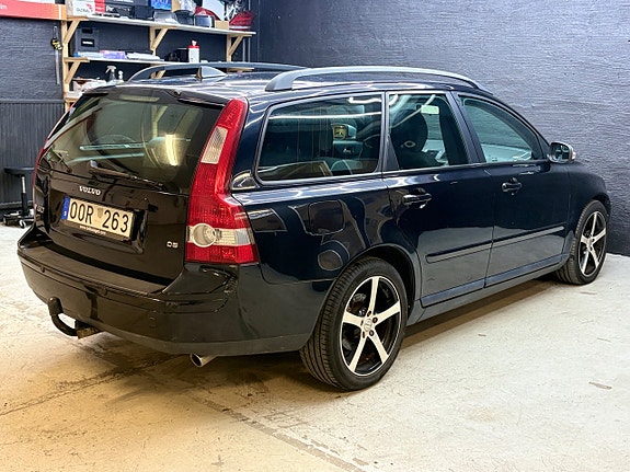 Volvo V50 8 of 18