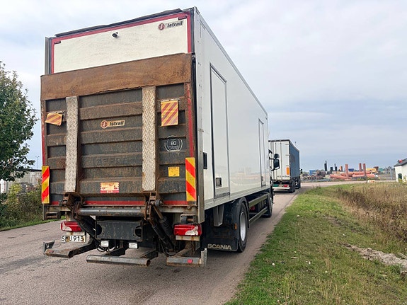 Scania P 280 3 of 12