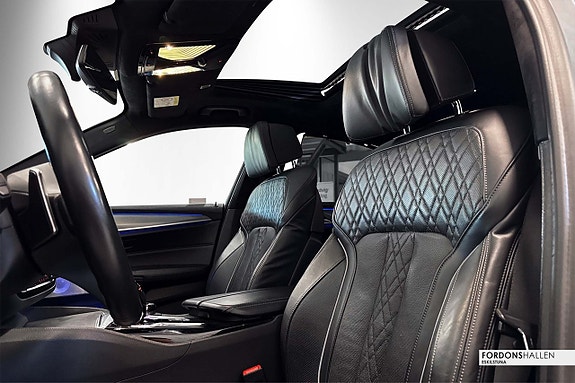 BMW 540i 14 of 30