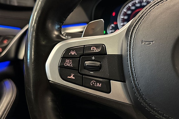 BMW 540i 18 of 30