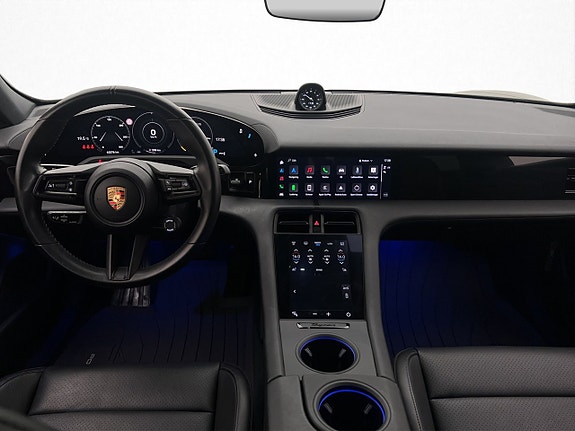 Porsche Taycan 15 of 30