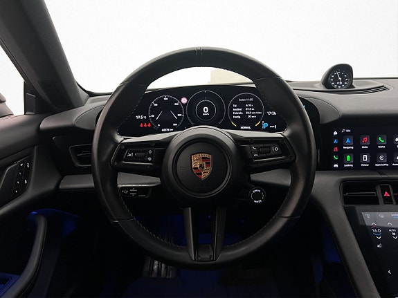 Porsche Taycan 16 of 30
