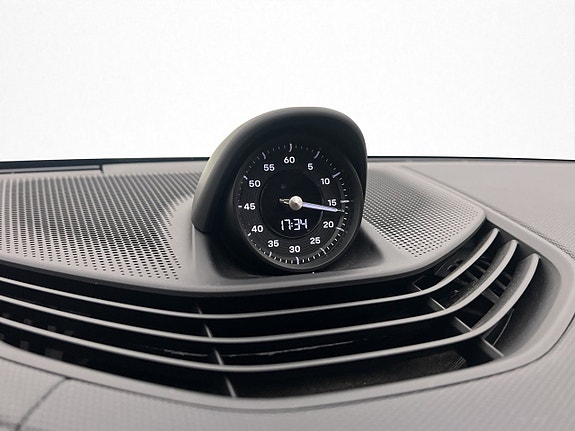 Porsche Taycan 11 of 30