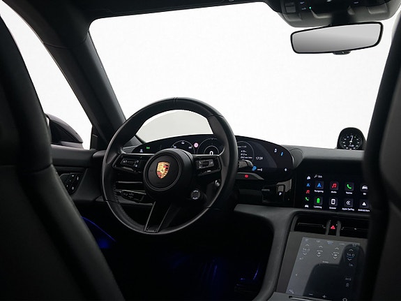 Porsche Taycan 19 of 30