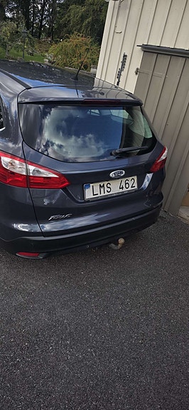 Ford Focus 2 of 3