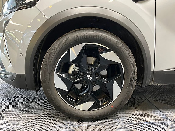 Renault Captur 10 of 17