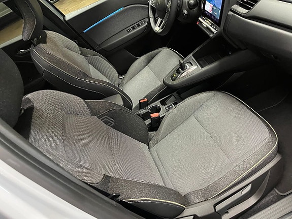 Renault Captur 8 of 17