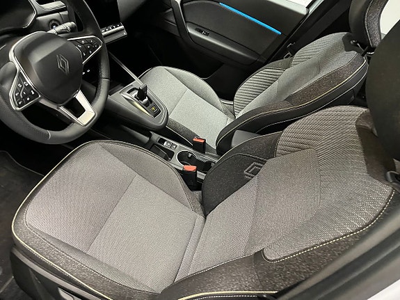 Renault Captur 4 of 17